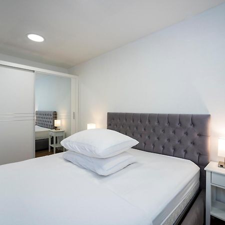 M&M Pelivan Apartments Salona Kültér fotó