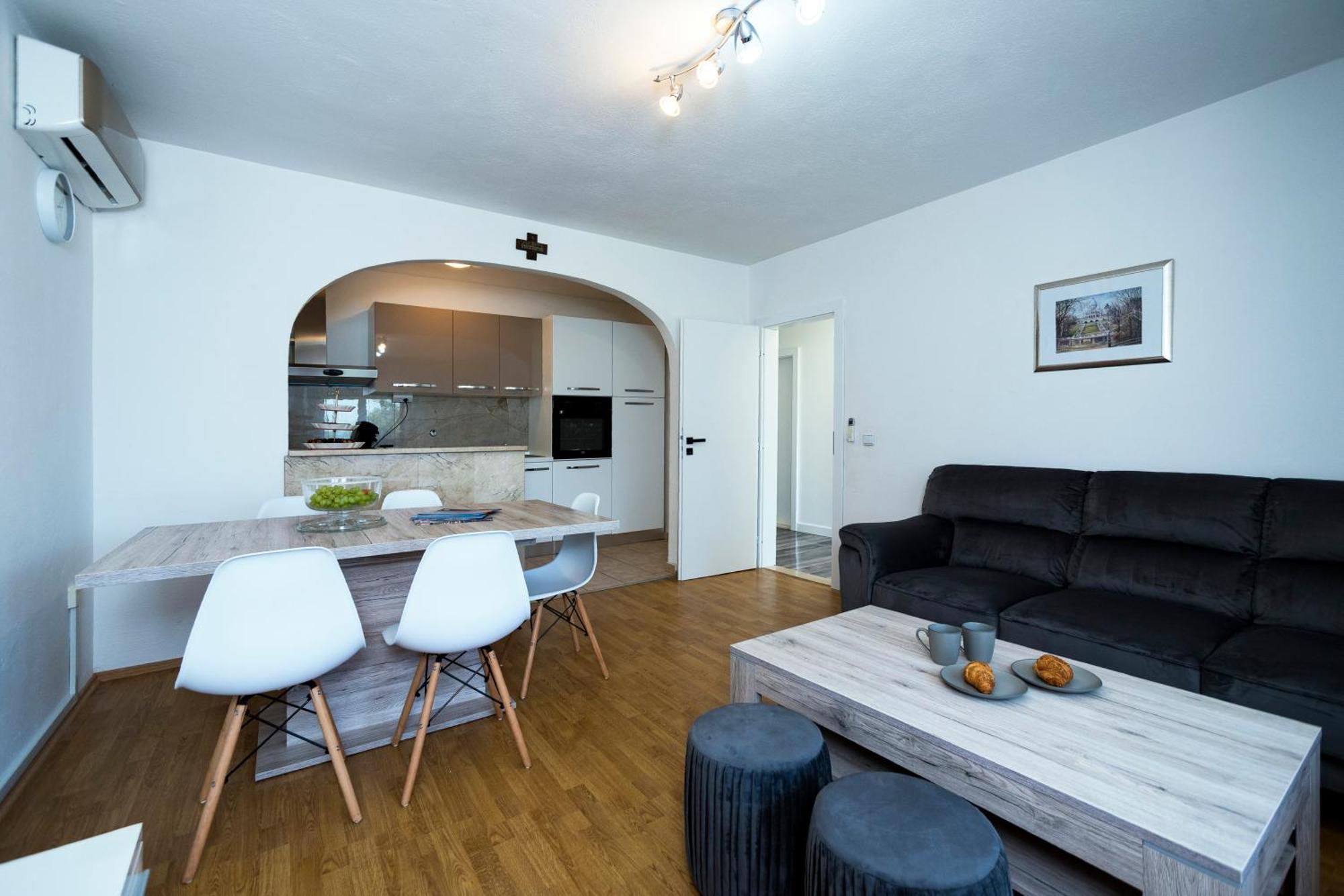M&M Pelivan Apartments Salona Kültér fotó