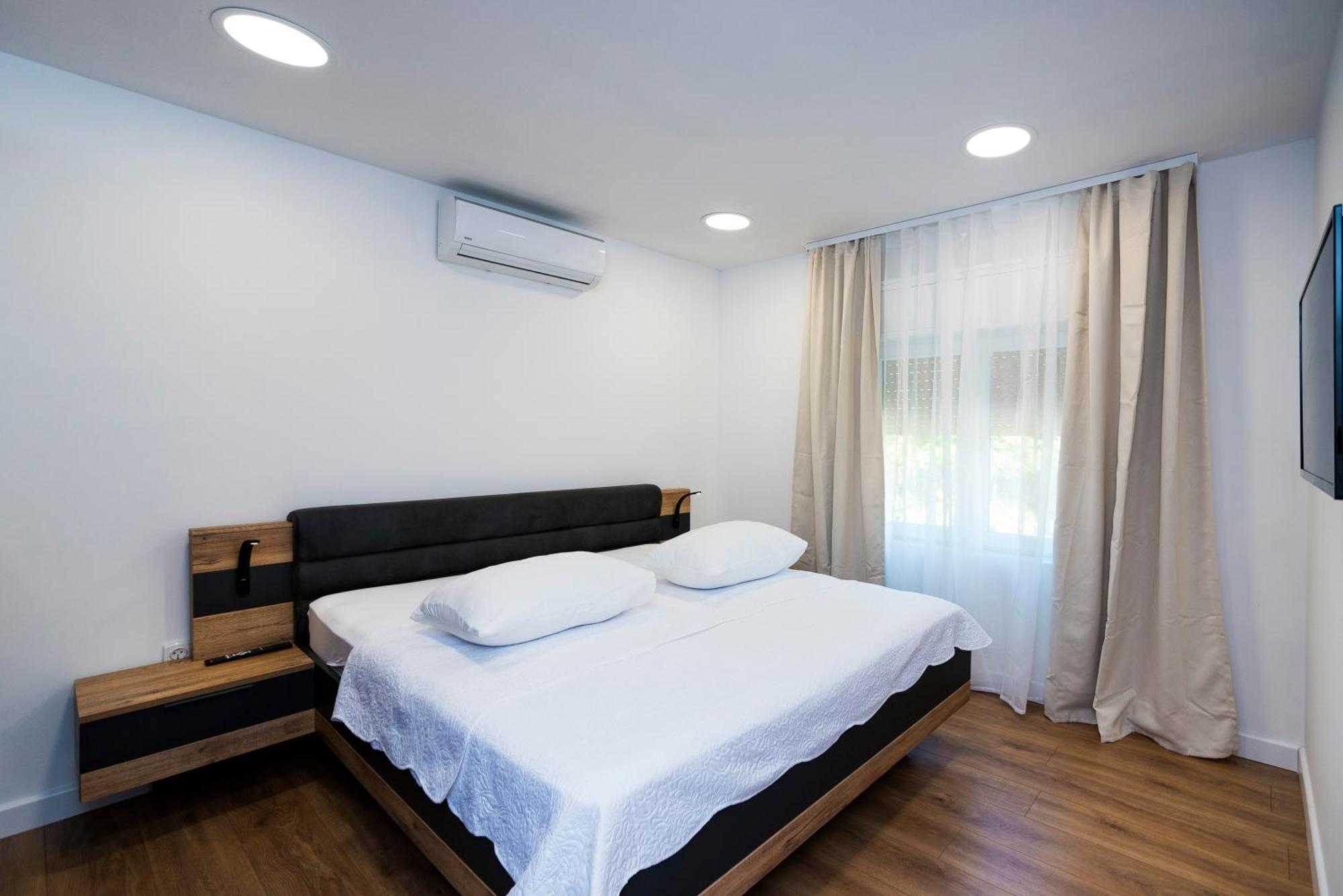 M&M Pelivan Apartments Salona Kültér fotó