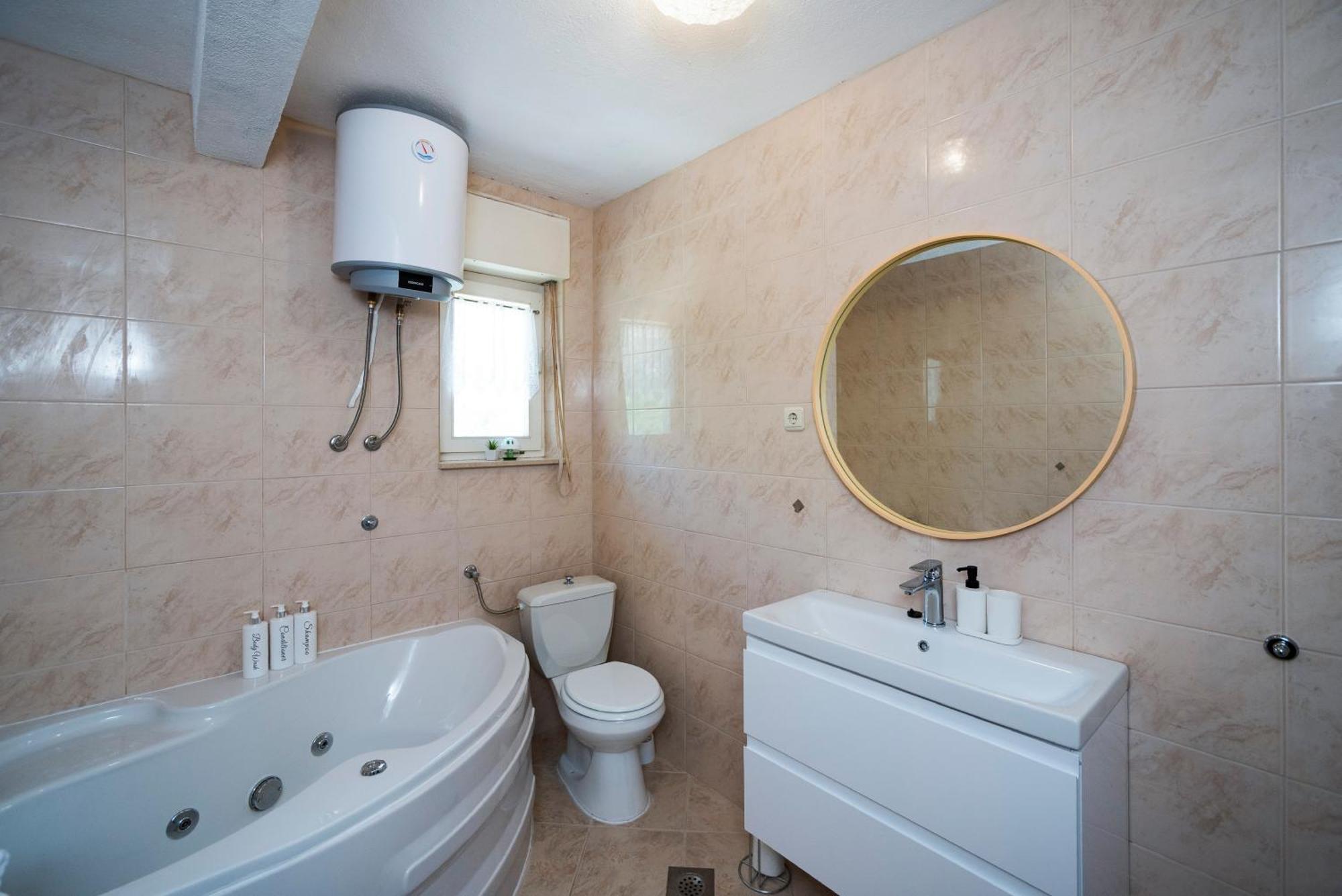 M&M Pelivan Apartments Salona Kültér fotó